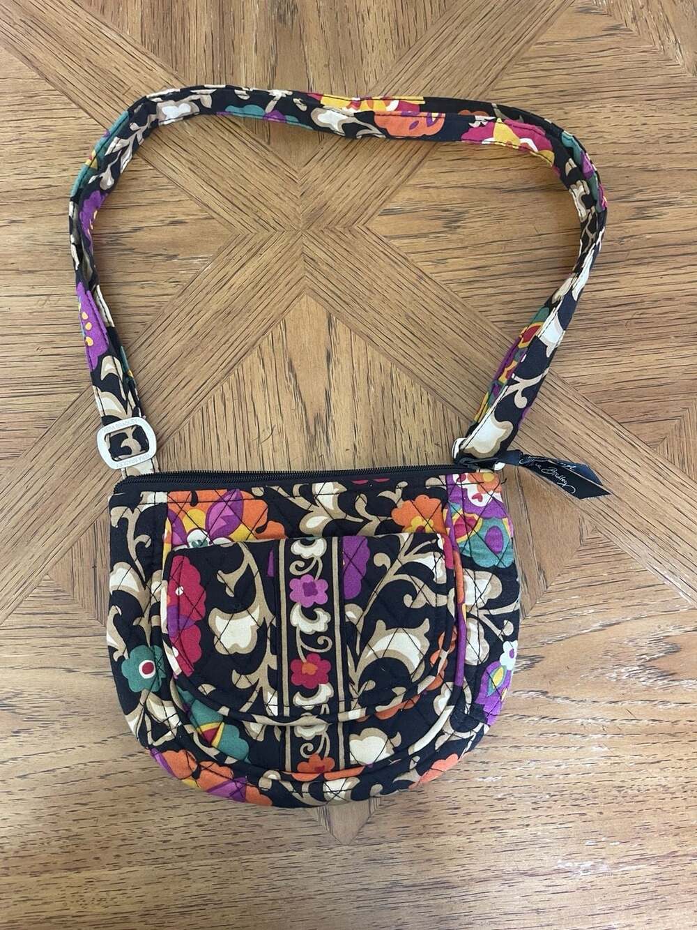 Vera Bradley RETIRED 2011 SUZANI Floral Quilted Crossbody NWOT travel